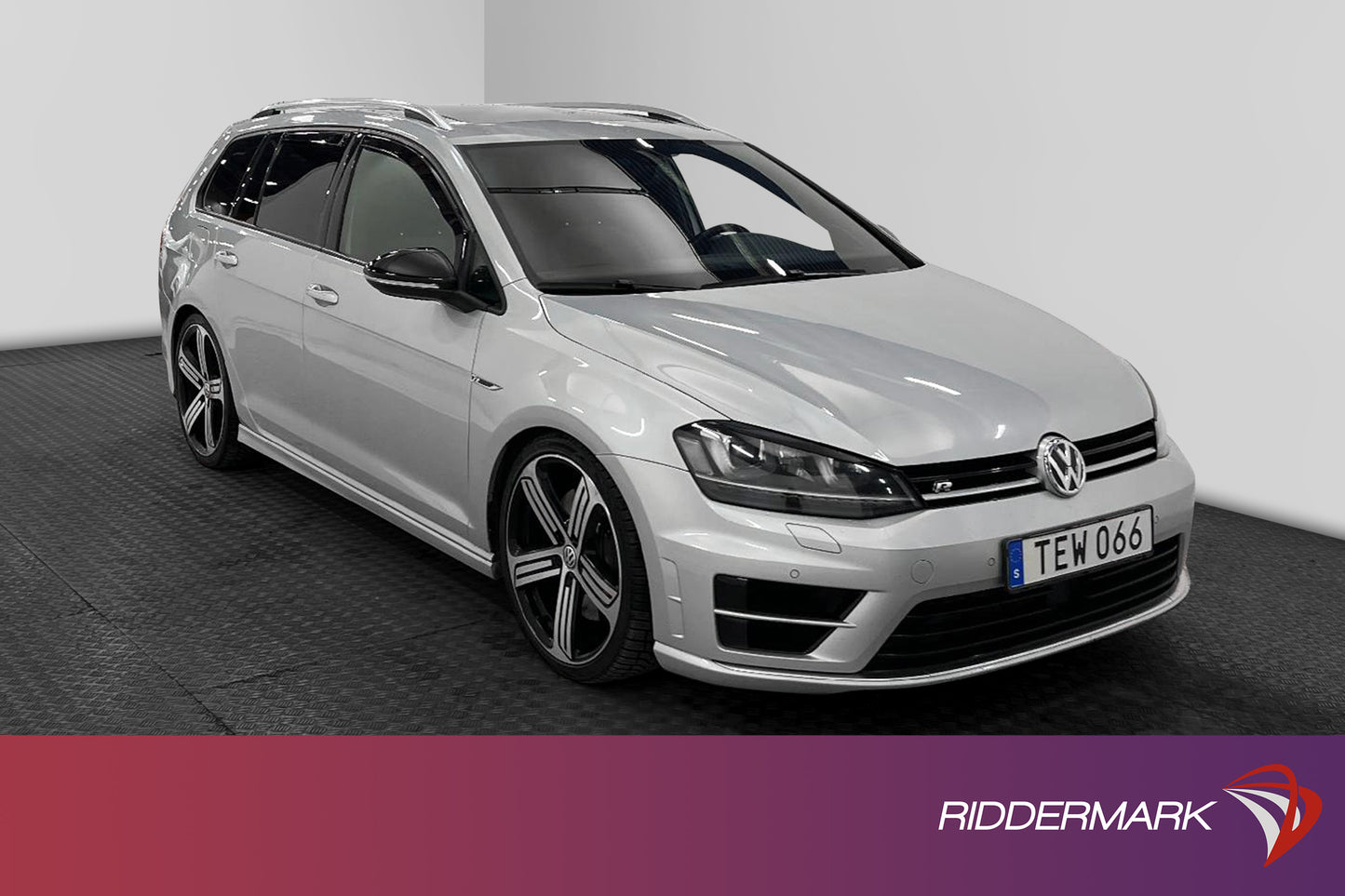 Volkswagen Golf R 2.0 4M 300hk  Pano Carplay Dynaudio B-Kam