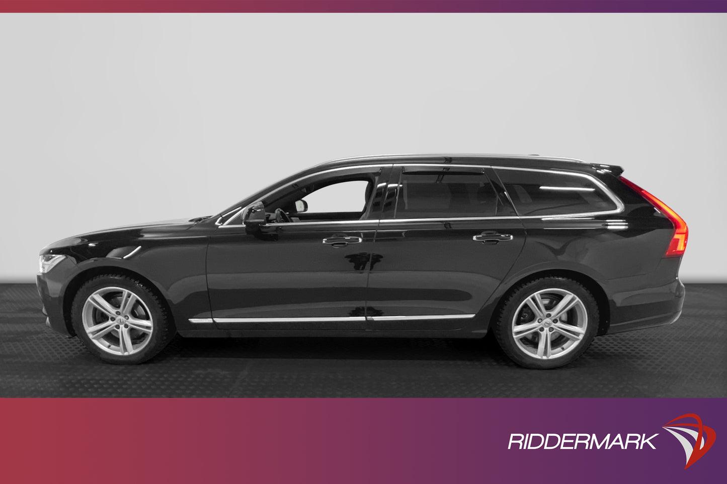 Volvo V90 T5 254 hk Inscription VOC Pano B&W 360° Skinn Drag