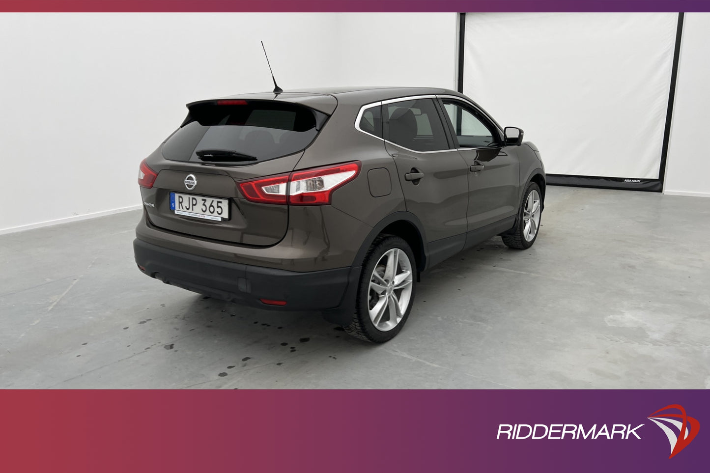 Nissan Qashqai 1.5 dCi 110hk N-Connecta 360° Navi Sensorer