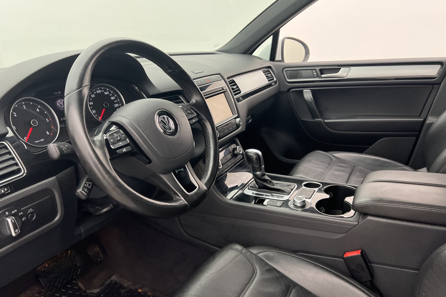 Volkswagen Touareg 3.0 V6 TDI 4M R-Line Värm Kamera Dragkrok