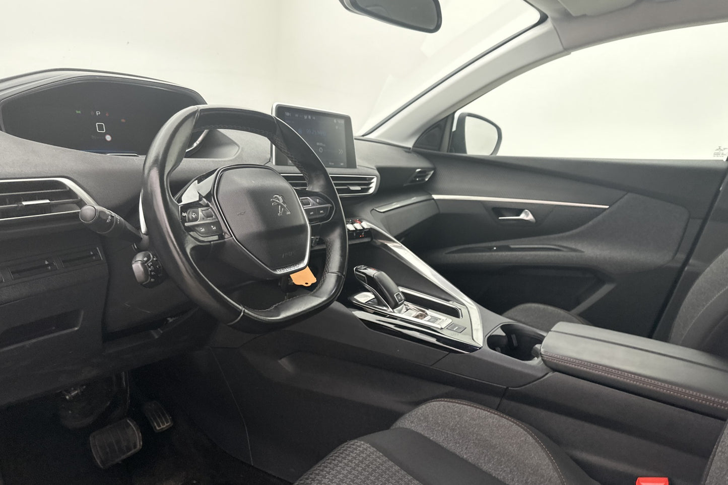 Peugeot 5008 1.2 PureTech 130hk 7-Sits M-Värm Cockpit Drag