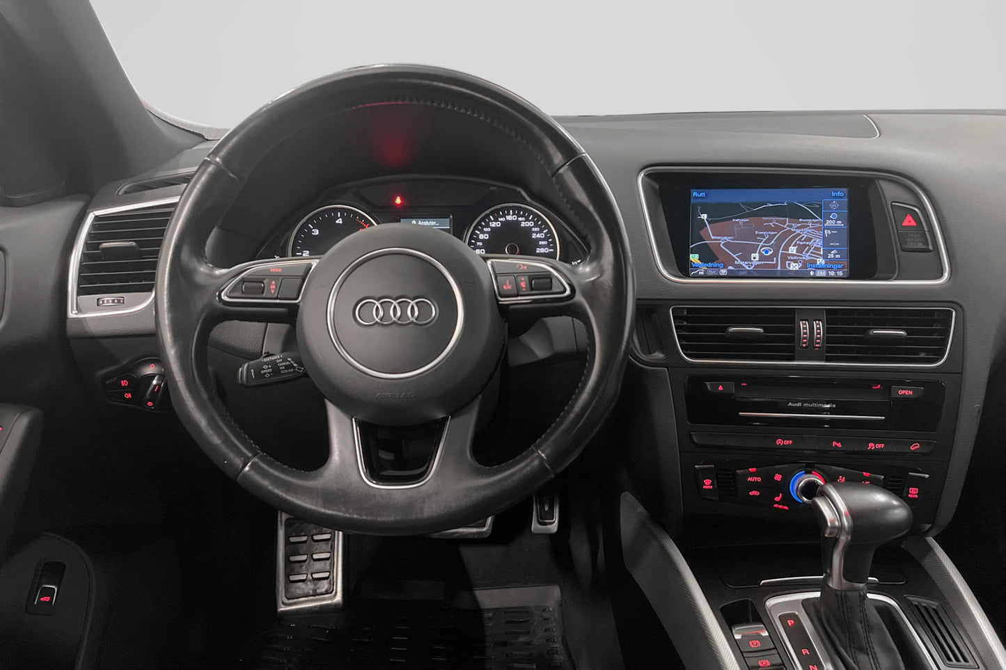 Audi Q5 Quattro 190hk S-Line Pano Design Skinn Kamera Navi