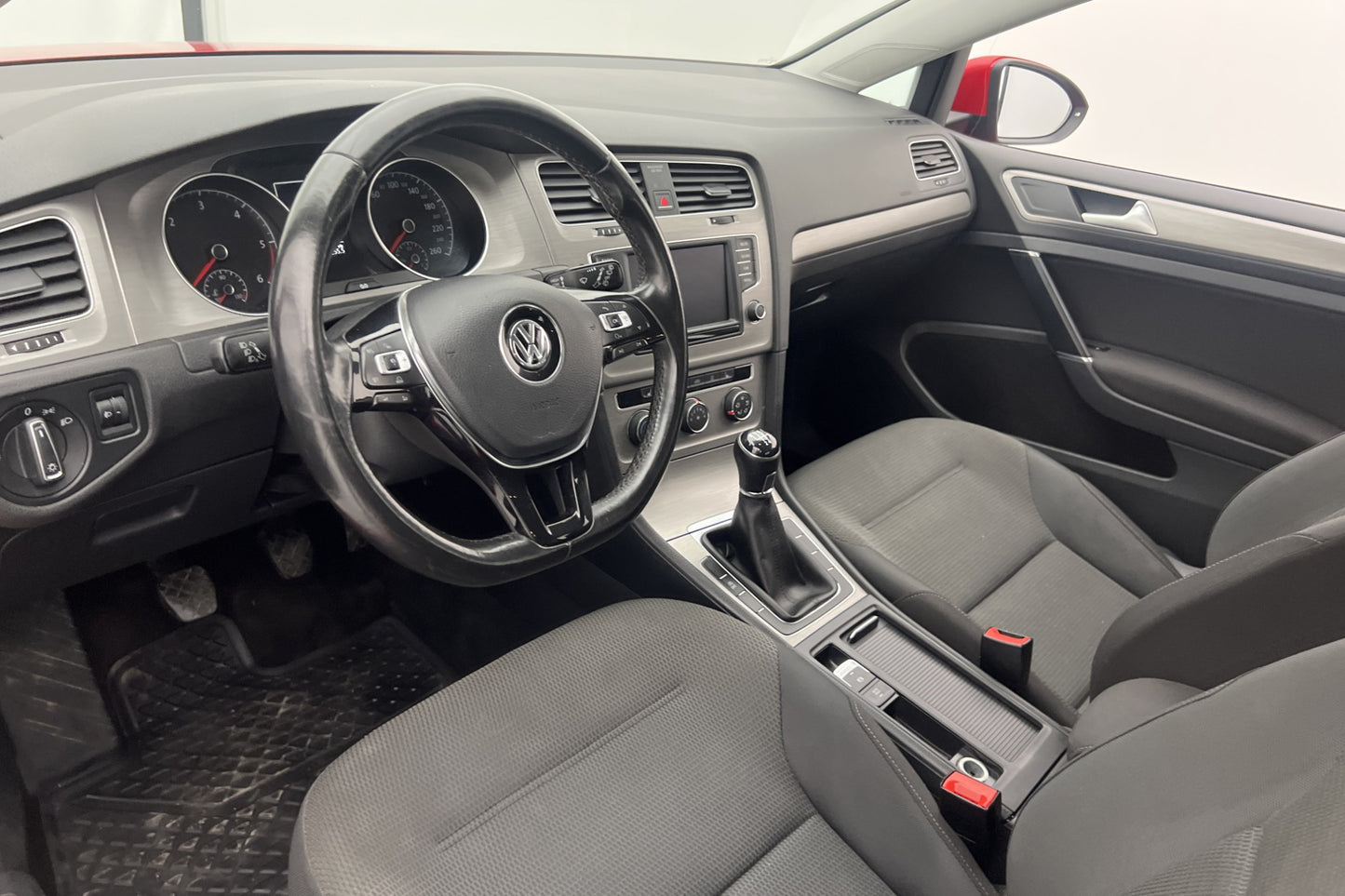 Volkswagen Golf 1.6 TDI 110hk Style Värmare CarPlay Välserv