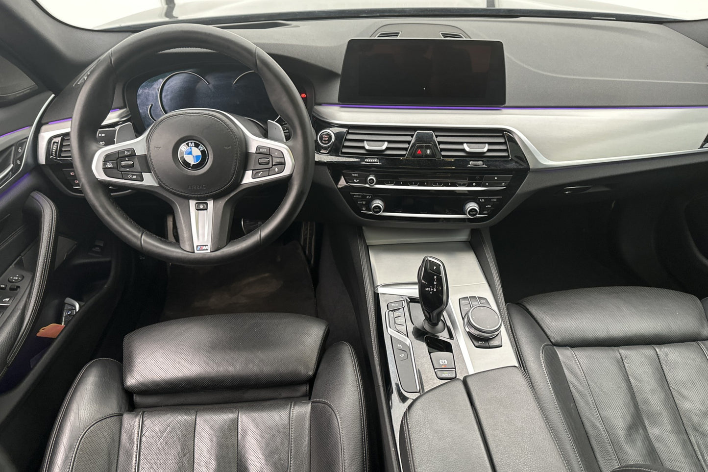 BMW 530i xDrive 252hk M Sport Innovation Integral Pano 360°