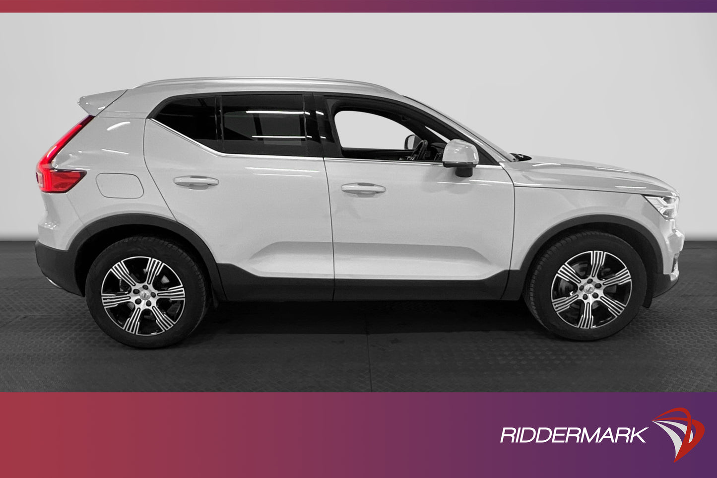 Volvo XC40 D4 AWD 190hk Inscription VOC H/K 360° Pano Drag