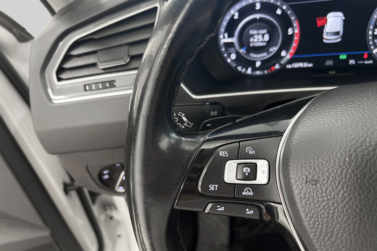 Volkswagen Tiguan 4M 190hk R-Line Cockpit Värmare Dragpkt