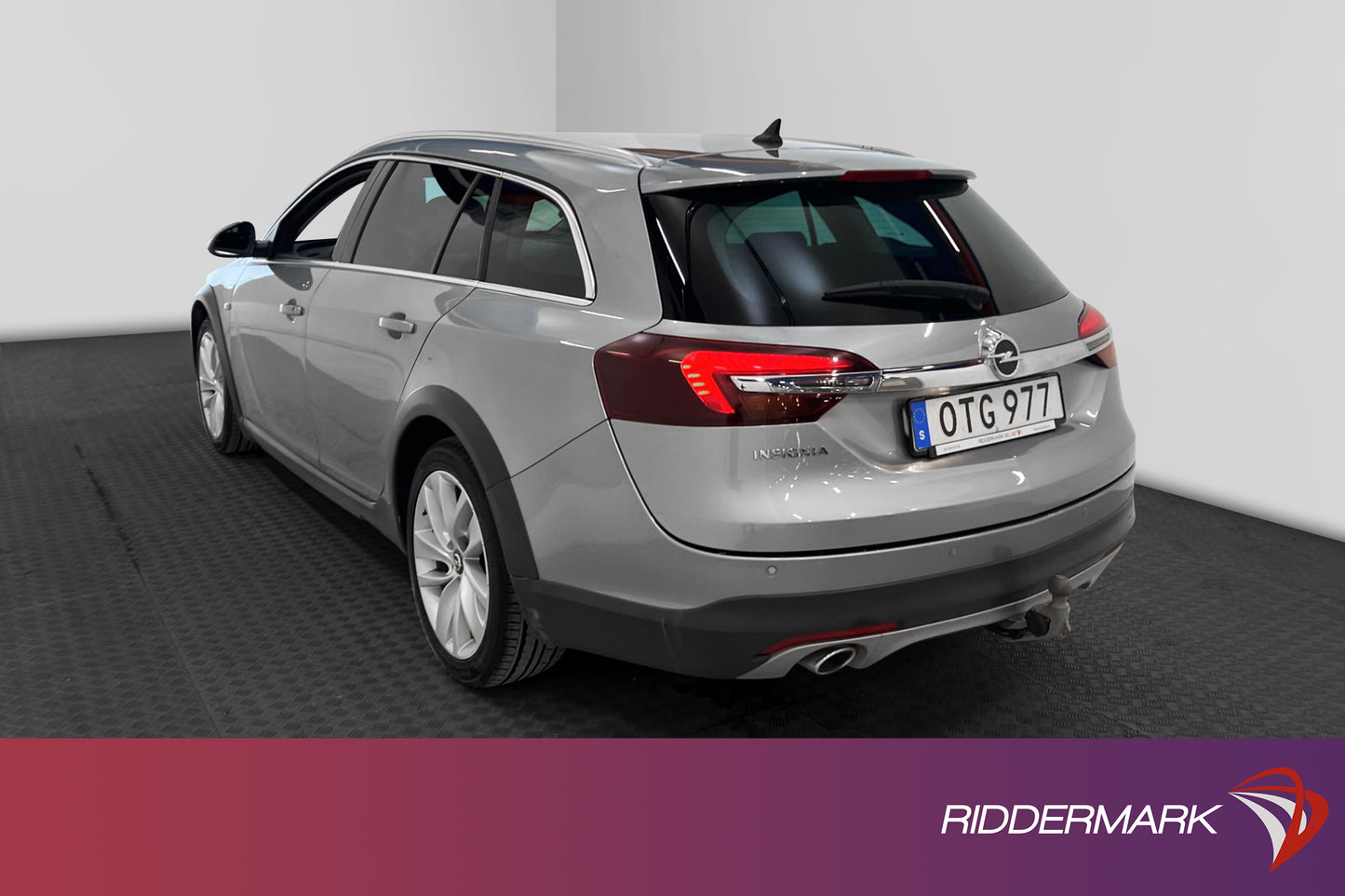 Opel Insignia Country Tourer 4x4 163hk Värmare Navi Drag PDC