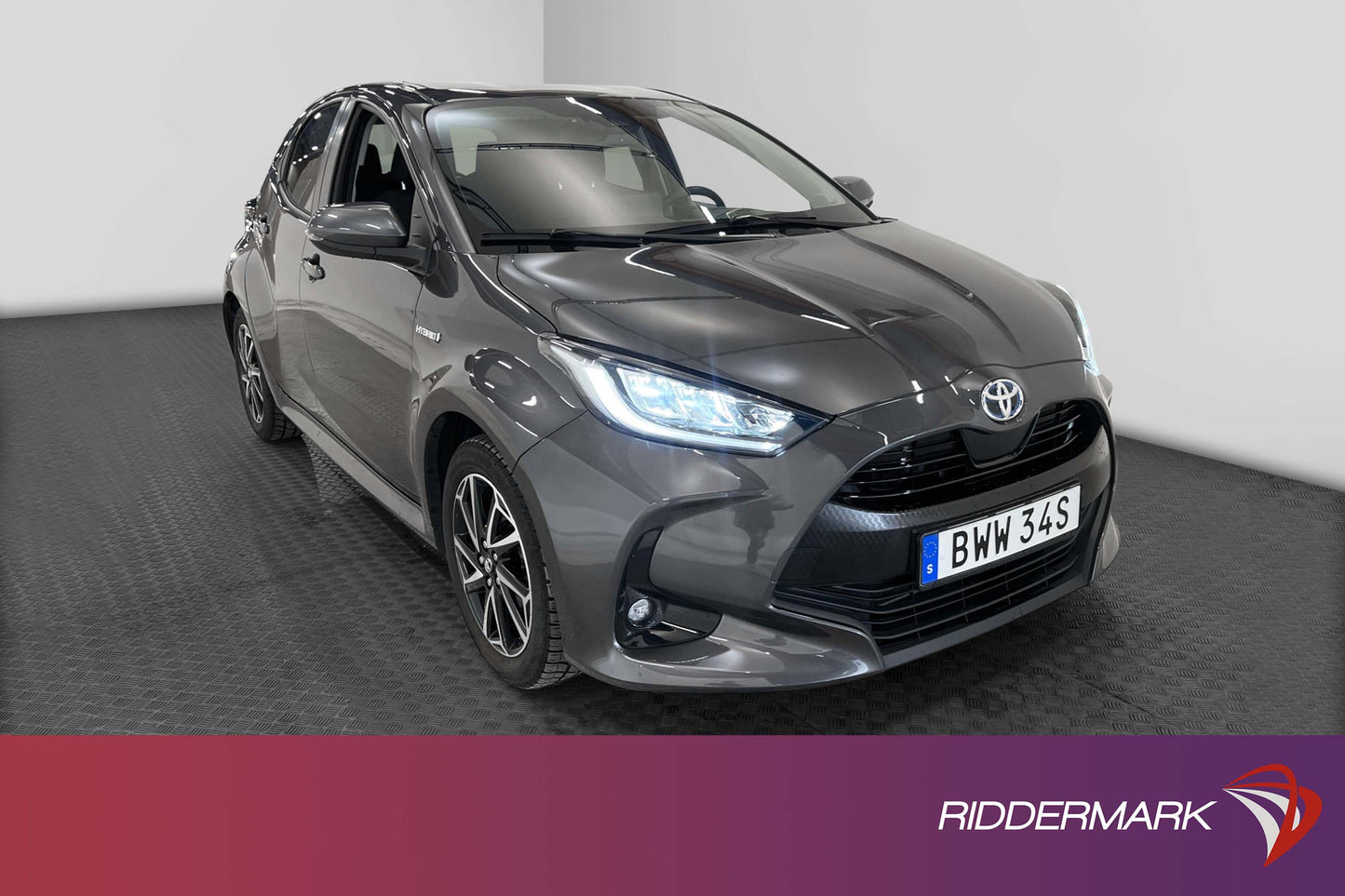 Toyota Yaris Hybrid CVT 116hk B-Kam 574kr Skatt Adaptiv