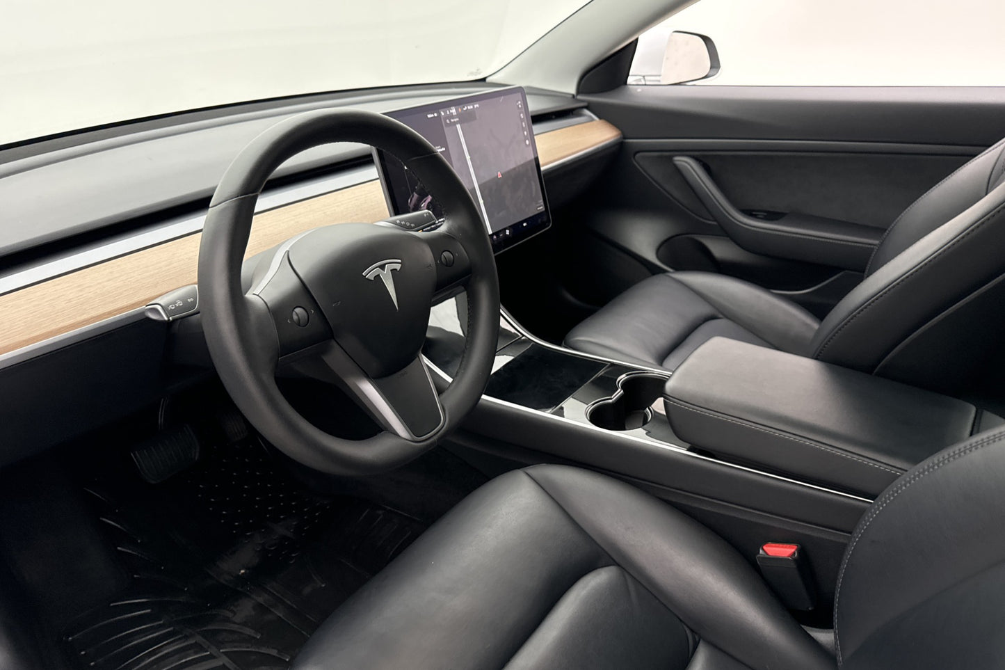 Tesla Model 3 Standard Range Plus 258hk AP Pano Svensksåld