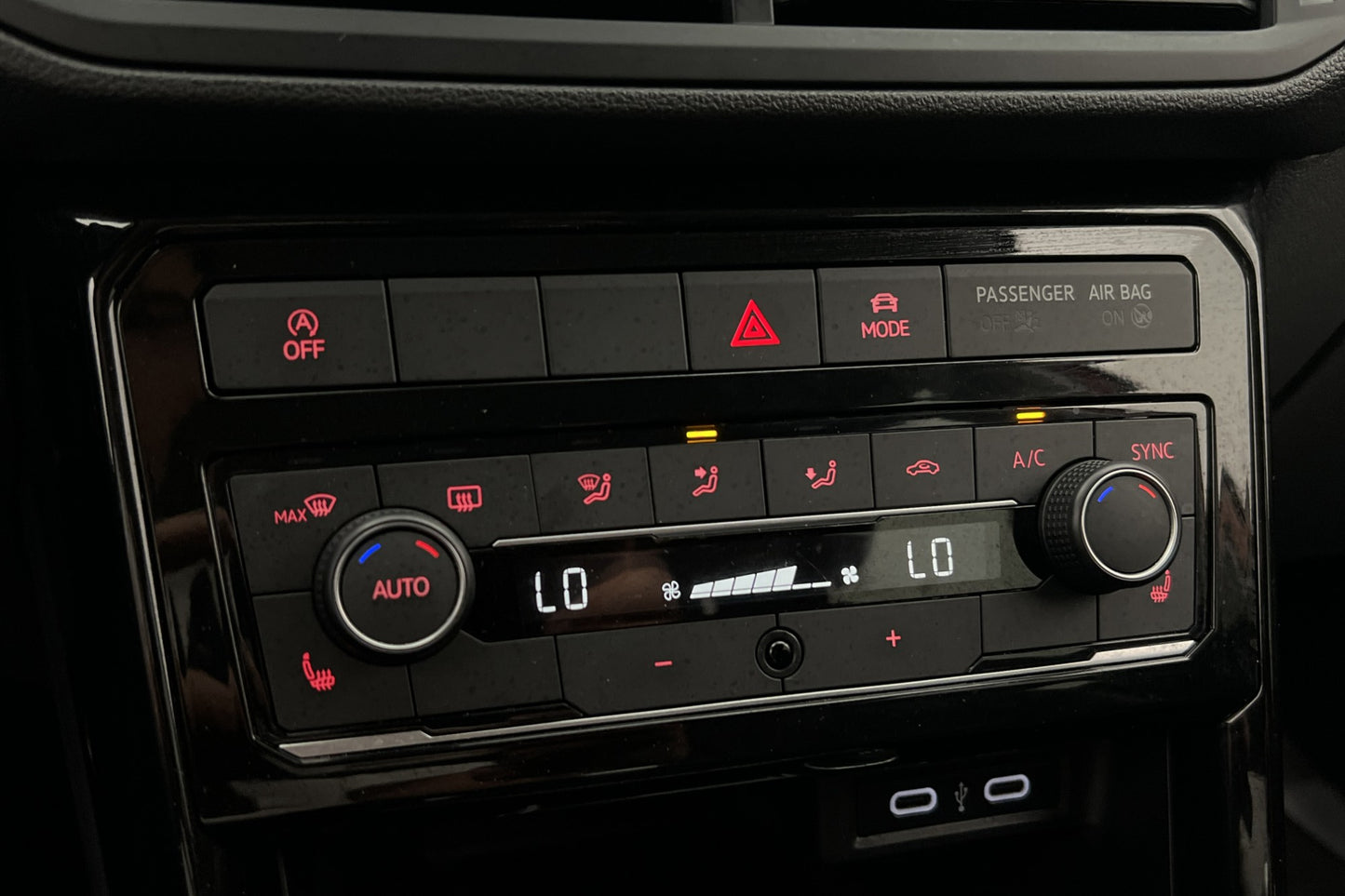 Volkswagen T-Cross 1.0 TSI 110hk GT Adaptiv CarPlay Välserv