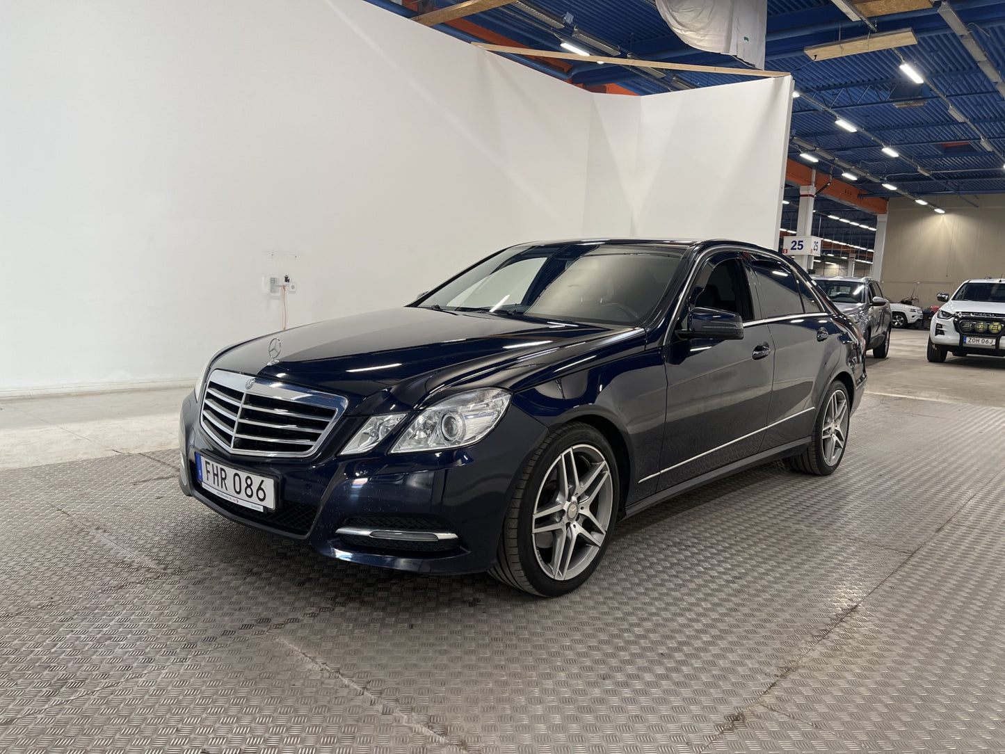 Mercedes-Benz E 300 HYBRID 231hk Avantgarde Taklucka Kamera