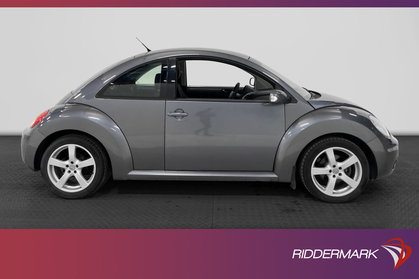 Volkswagen New Beetle  1.6 102hk Ny Besiktigad LÅGMIL