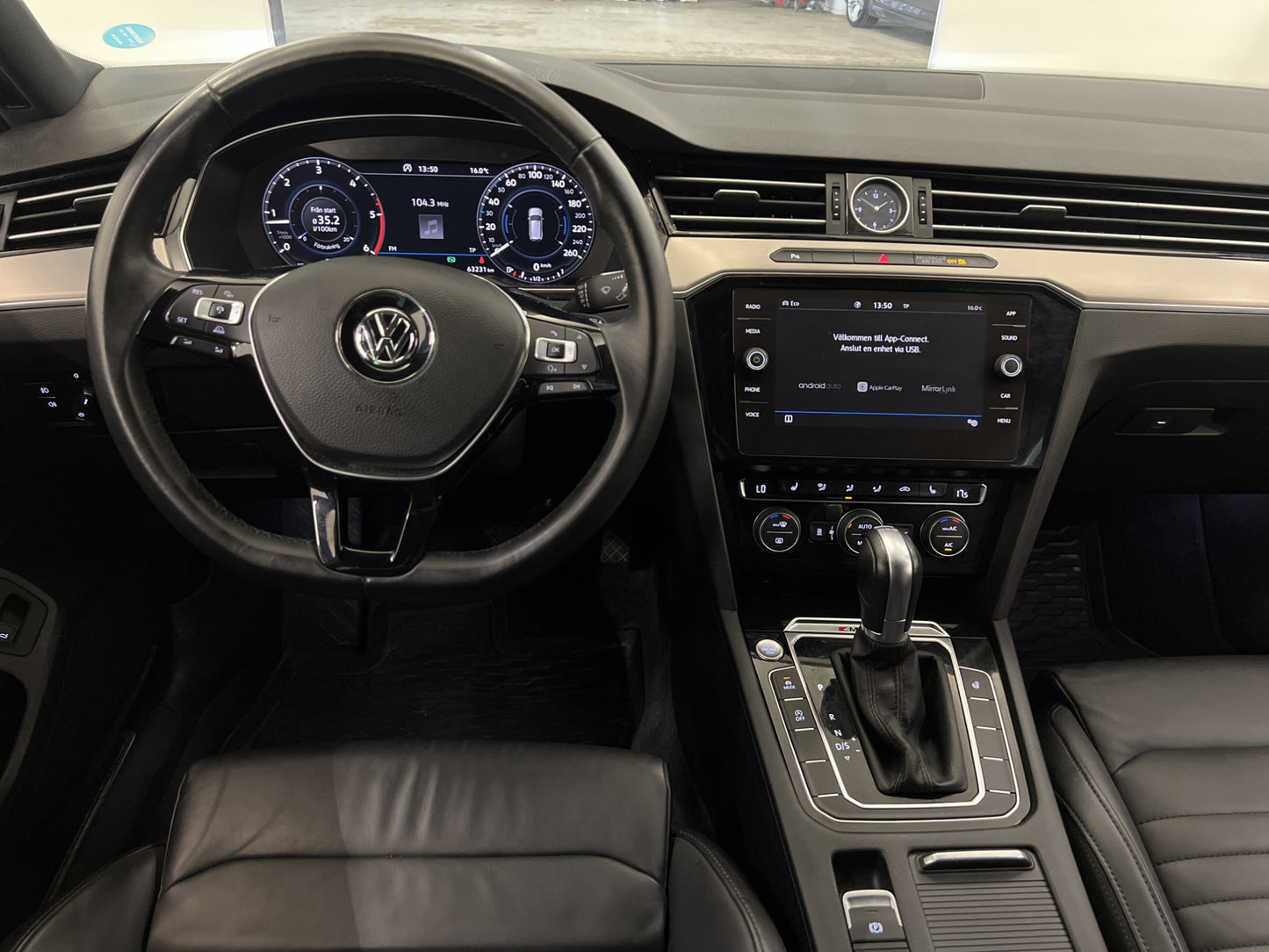 Volkswagen Passat 4M 190hk Cockpit D-Värm Skinn BLIS BKamera