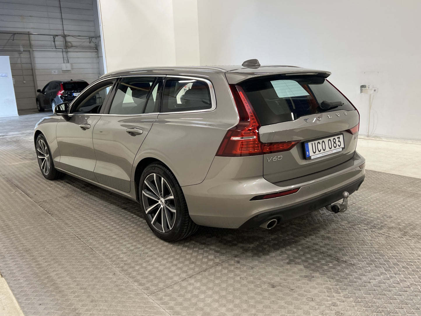 Volvo V60 D4 AWD 190hk Momentum VOC H/K Blis Kamera MOMS