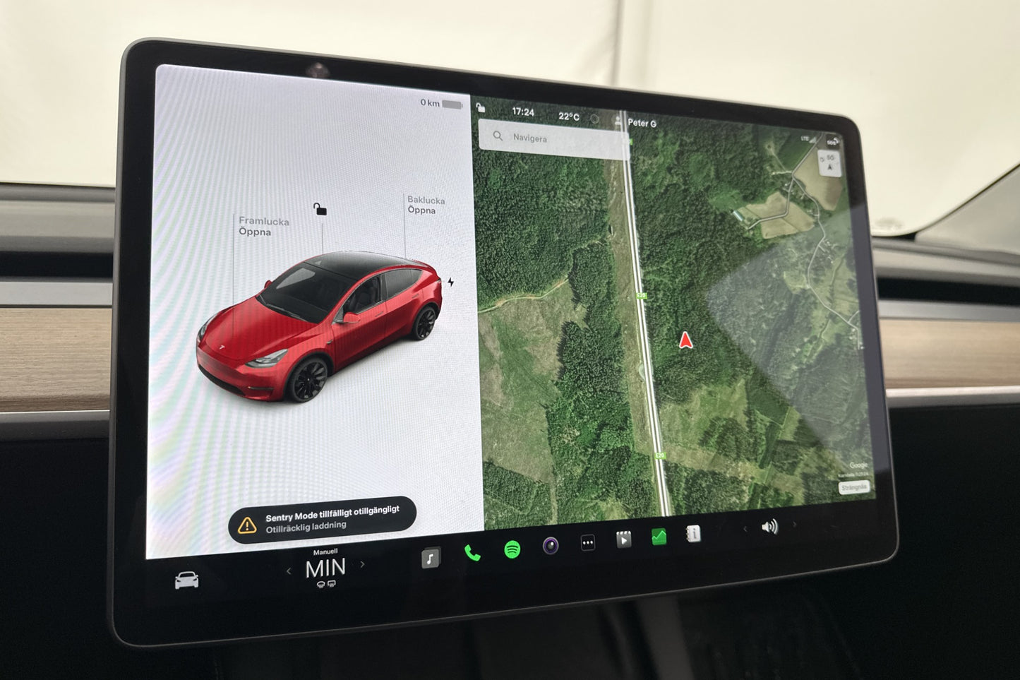 Tesla Model Y Long Range AWD Svensksåld Drag AP MOMS