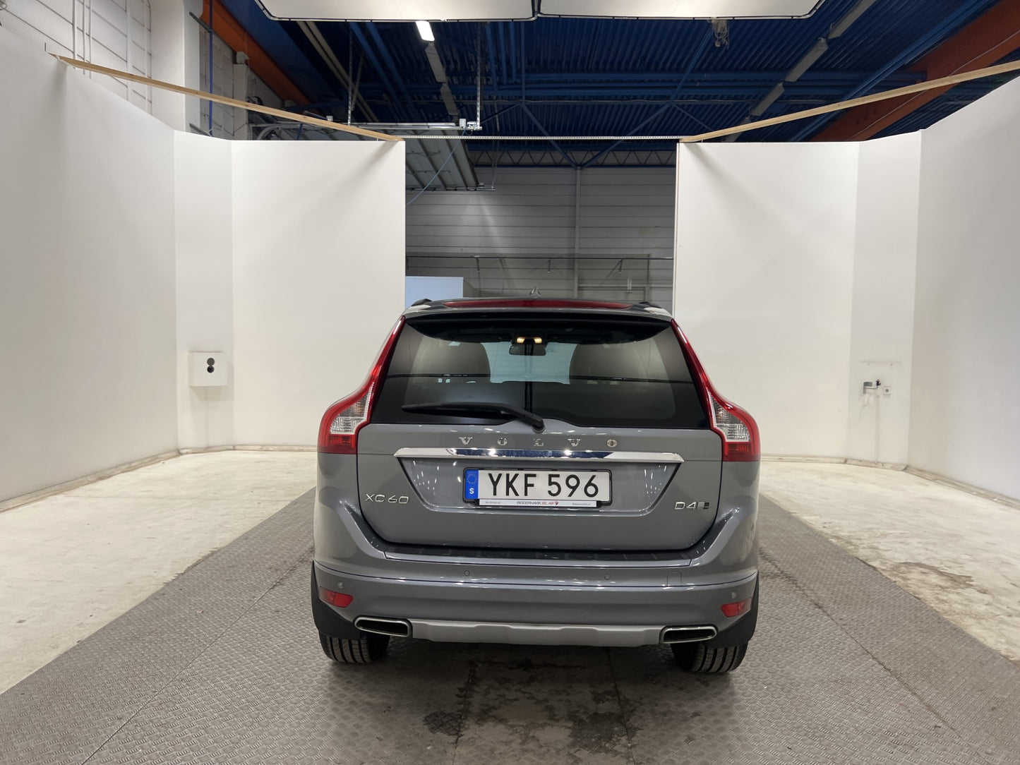 Volvo XC60 D4 AWD 190hk Classic Momentum Värmare VOC Navi