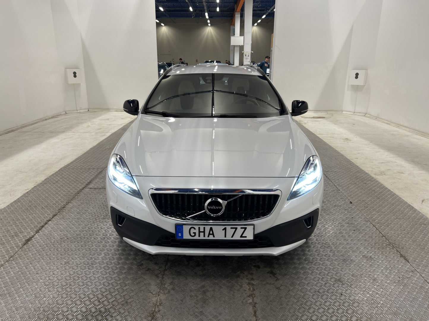 Volvo V40 Cross Country T3 152hk Voc B-Värm Navi B-Kamera