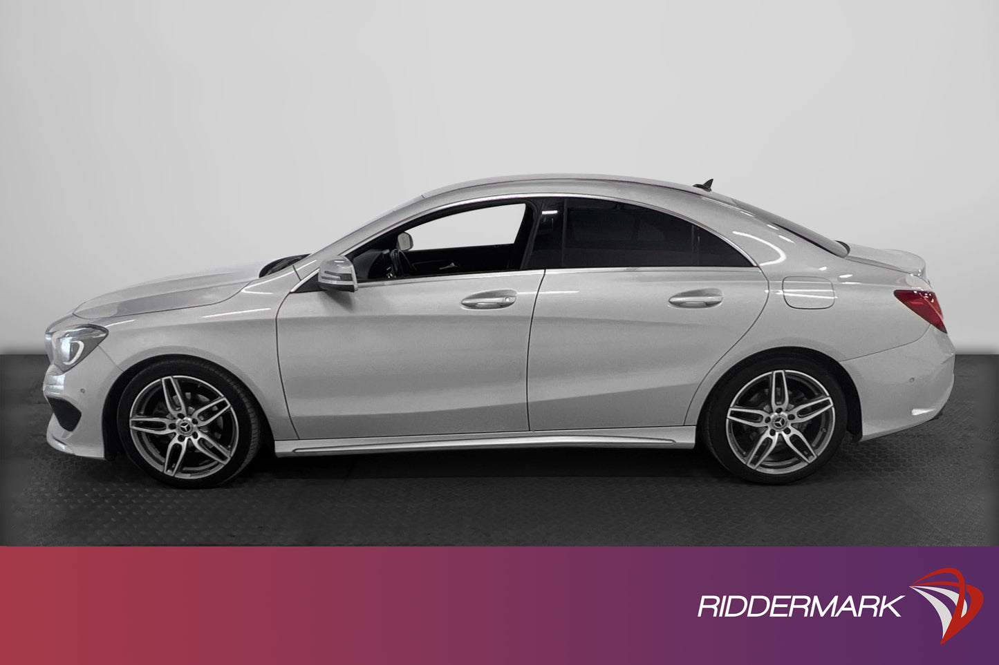 Mercedes-Benz CLA 200 AMG B-Kamera 2 Brukare 0.45L/Mil