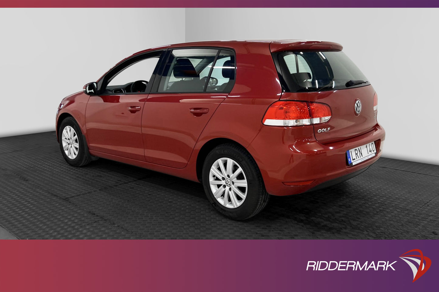 Volkswagen Golf 1.6 102hk Låga mil Få ägare Välservad