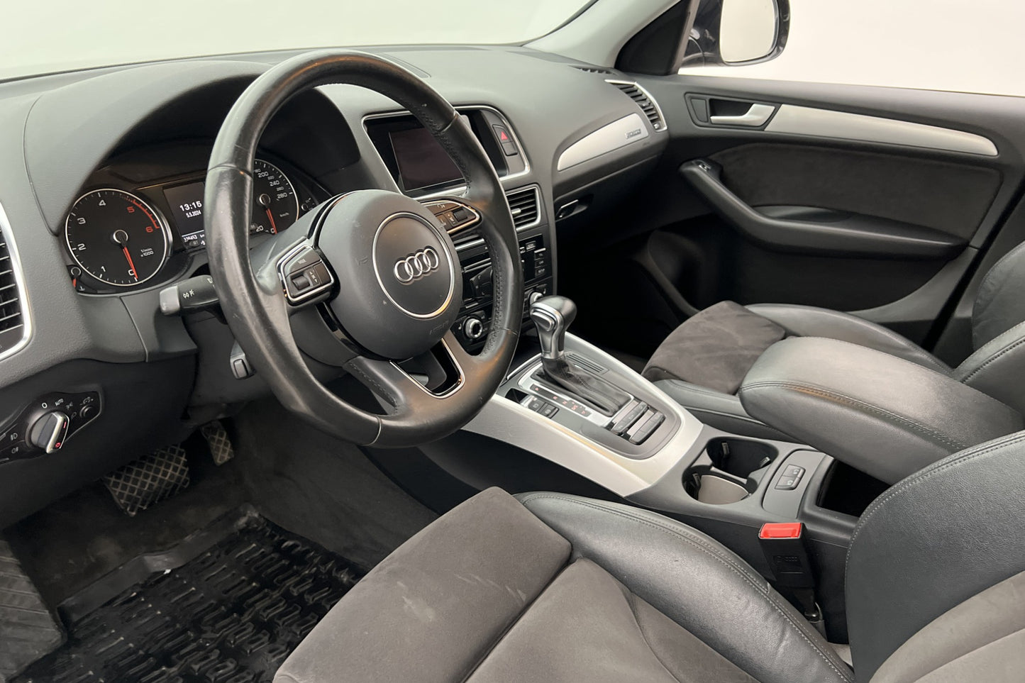 Audi Q5 2.0 TDI Q 190hk S-line Panorama Skinn/Alcantara Drag