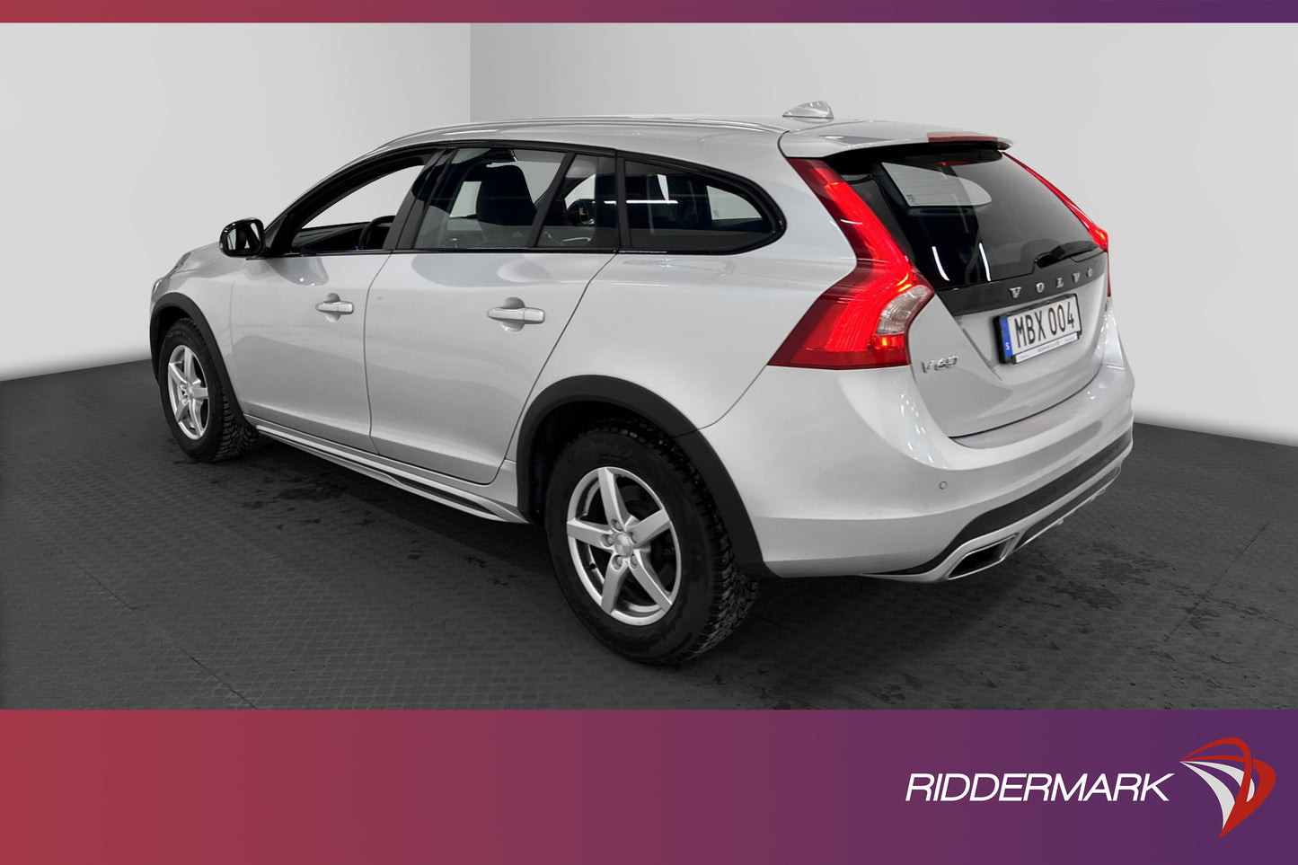 Volvo V60 Cross Country D4 190hk Summum Taklucka Värmare GPS