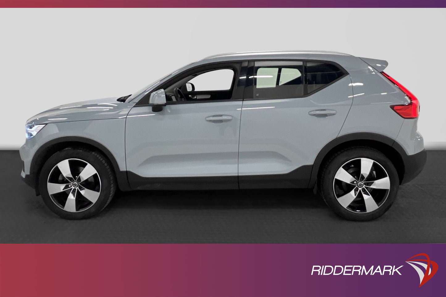 Volvo XC40 D4 AWD VOC D-värme Pano 360° Navi HiFi Skinn Drag