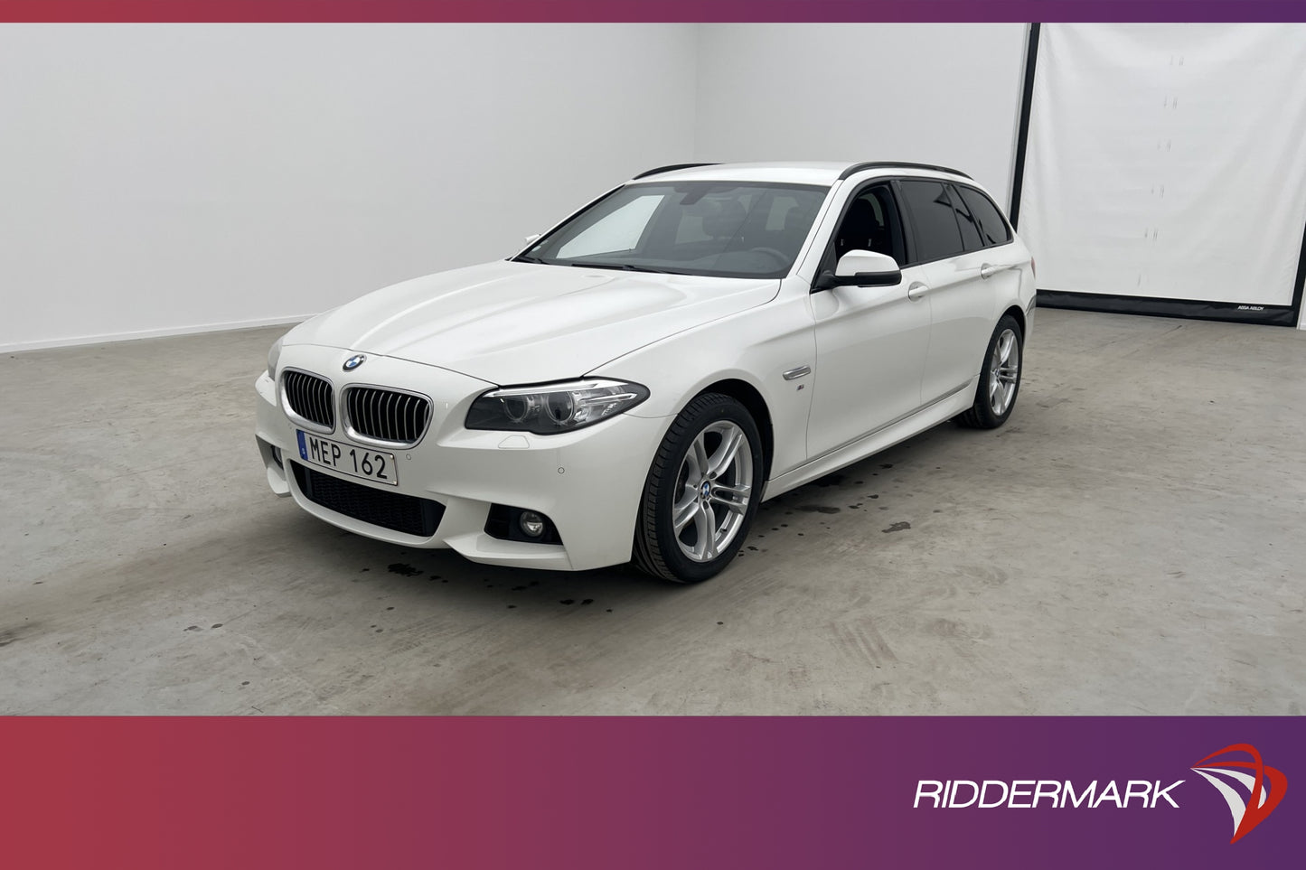 BMW 520d 190hk xDrive M-Sport B-Kamera HiFi Navi Skinn Drag