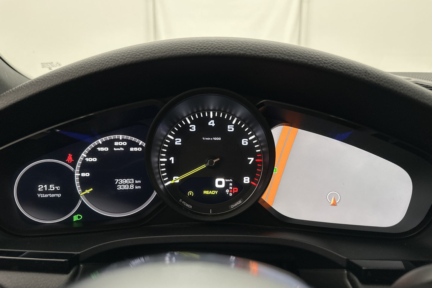 Porsche Cayenne E-Hybrid 462hk Chrono PASM Kamera Navi MOMS