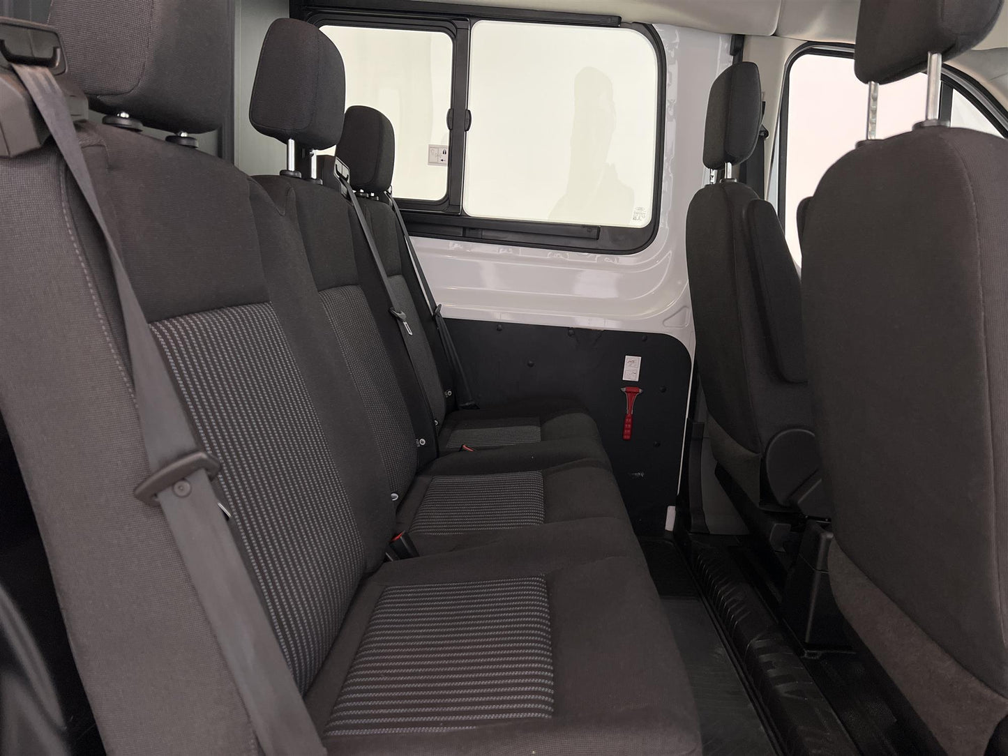 Ford Transit 350 Crew Van 5-Sits 170hk Värmare Drag MOMS