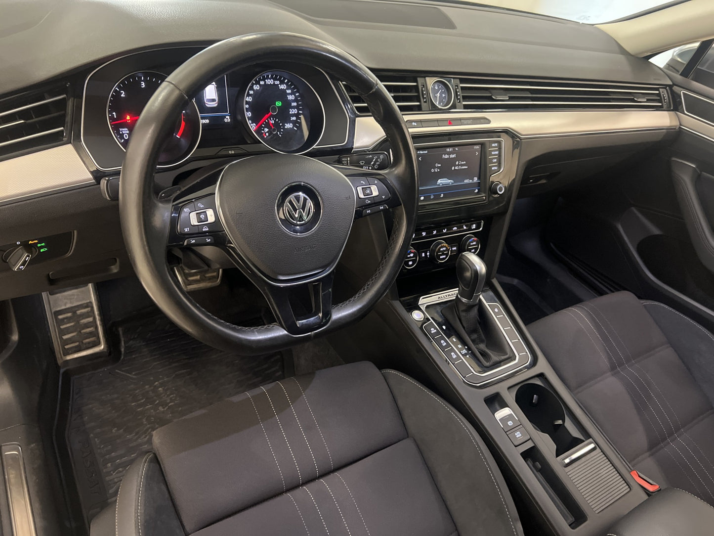 Volkswagen Passat Alltrack 4M Business Värmare Bkamera Drag