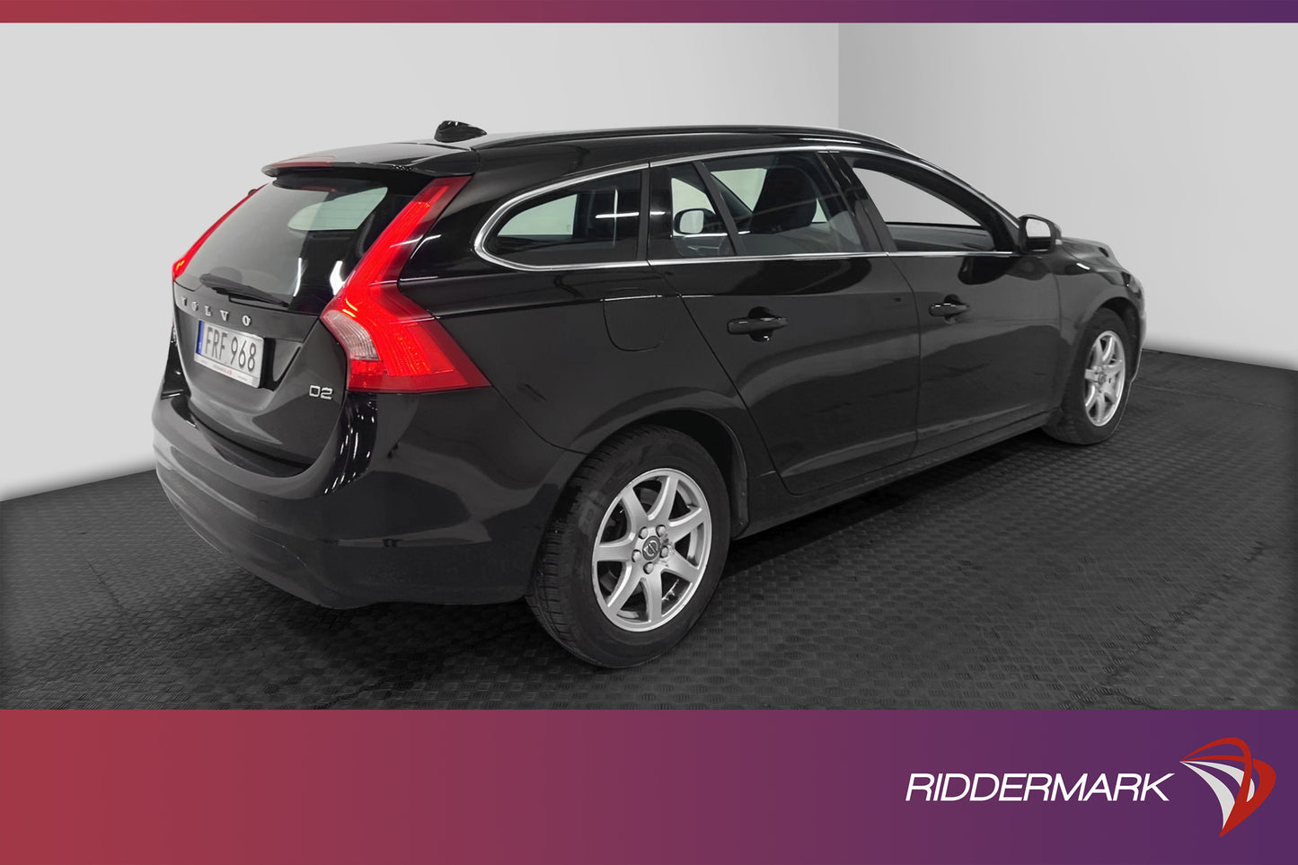 Volvo V60 D2 120hk Momentum VOC Värmare Navi Blis Välservad