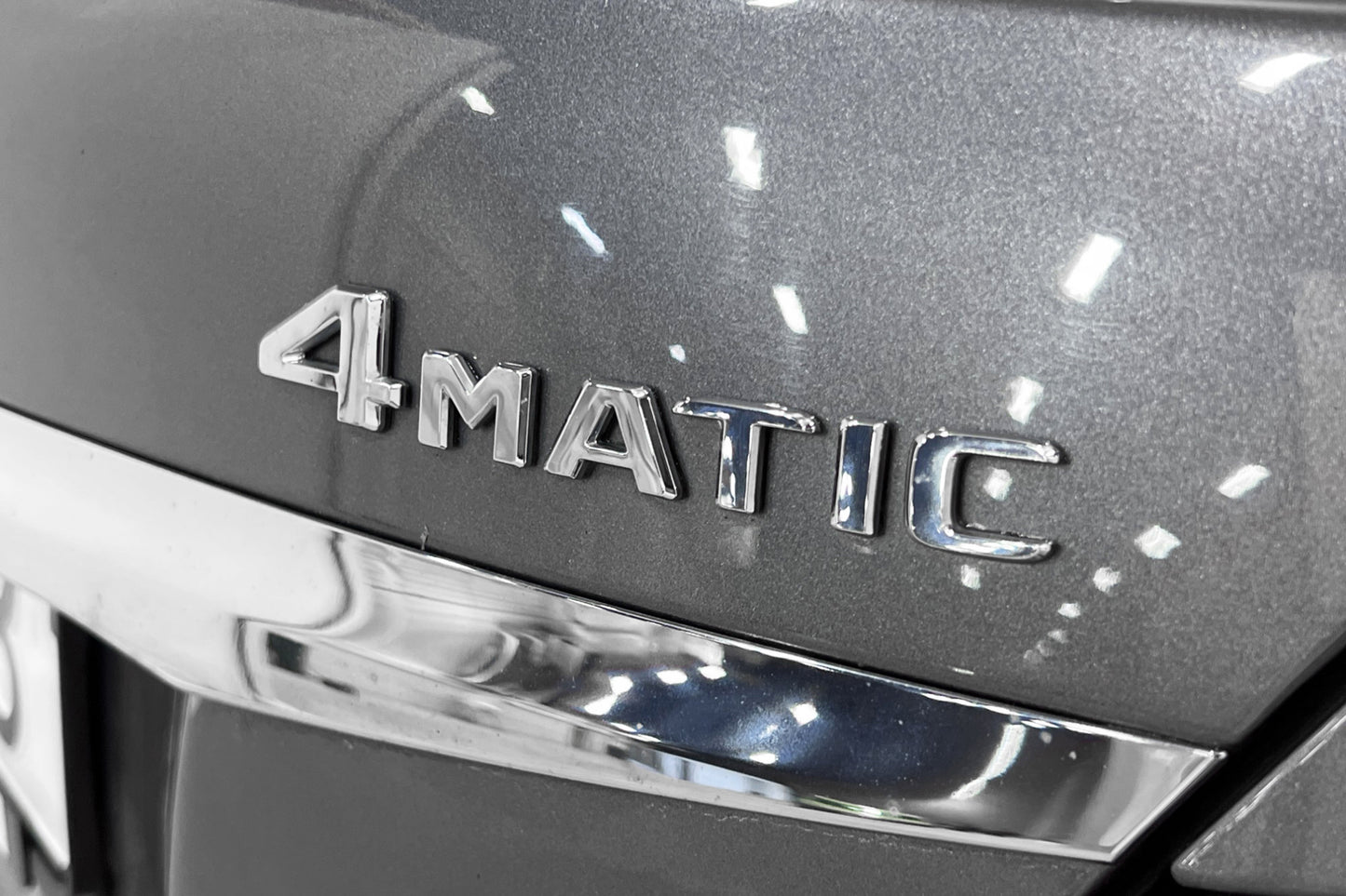 Mercedes-Benz E 220d 4MATIC AMG Night Värmare 360° Drag Navi