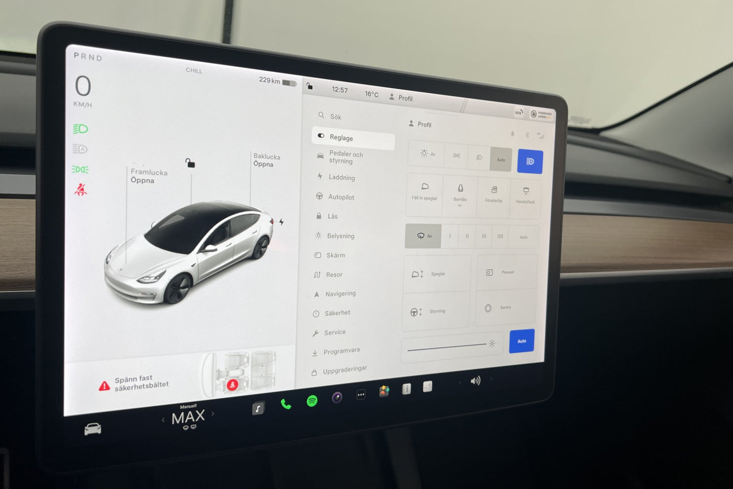 Tesla Model 3 Standrad Range Plus 325hk En-Brukare Autopilot