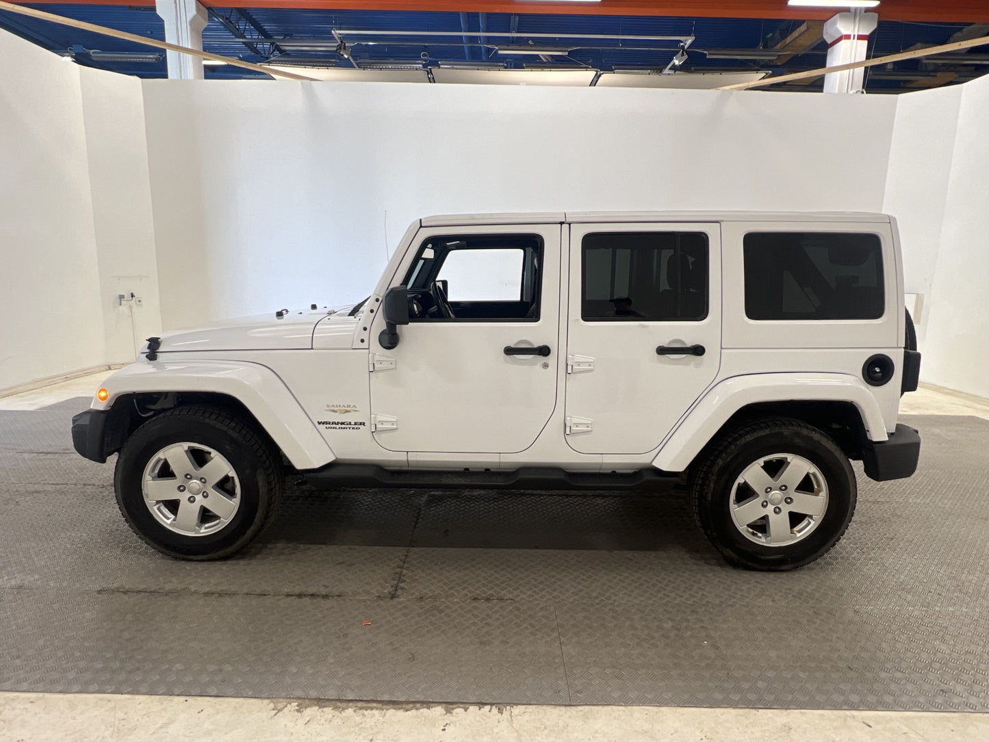 Jeep Wrangler 2.8 4WD Unlimited Drag Navigation Skinn MOMS