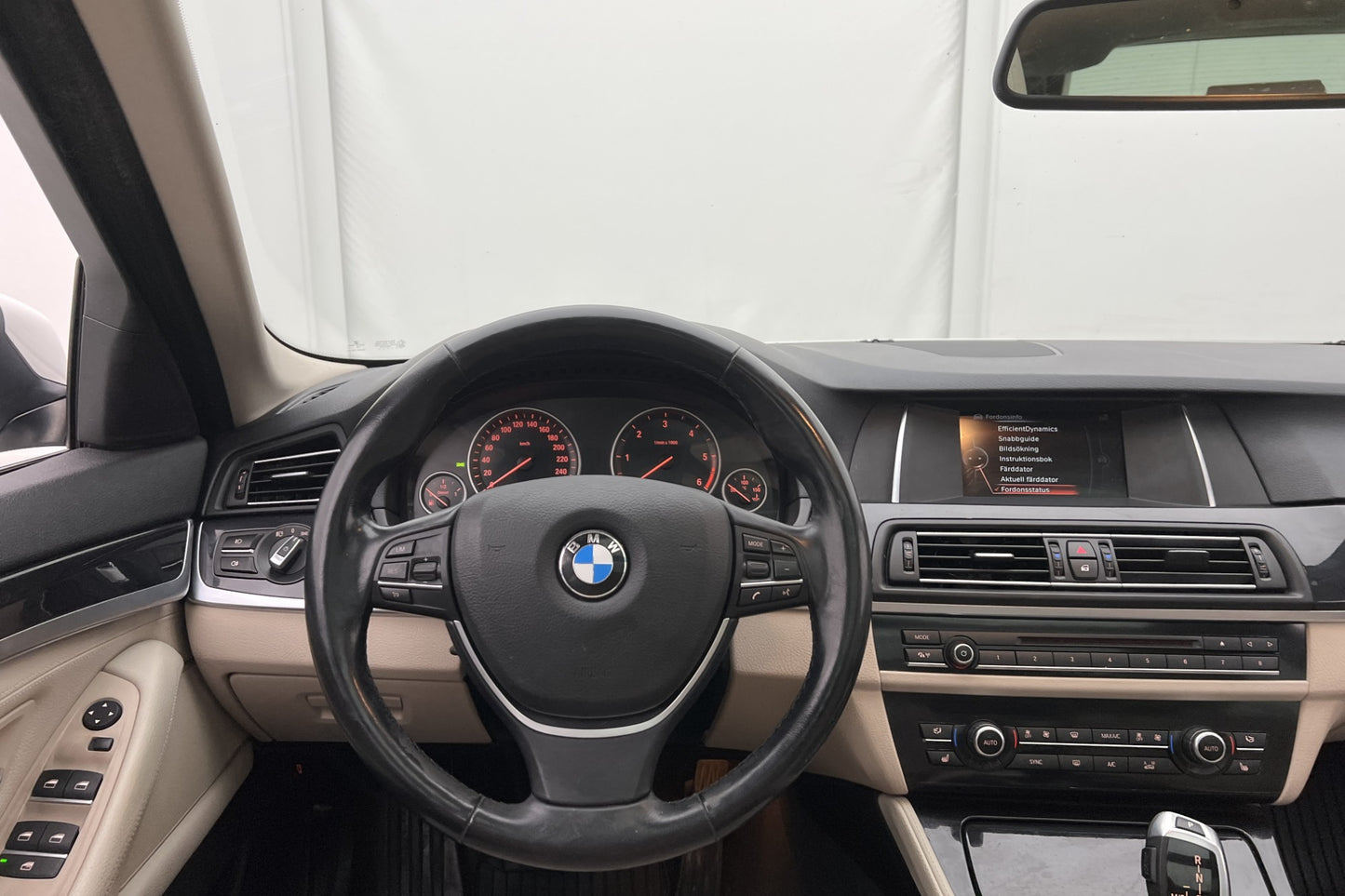 BMW 520 d Touring 190hk Pano Fjärr-värm Skinn 4-Zons Välserv