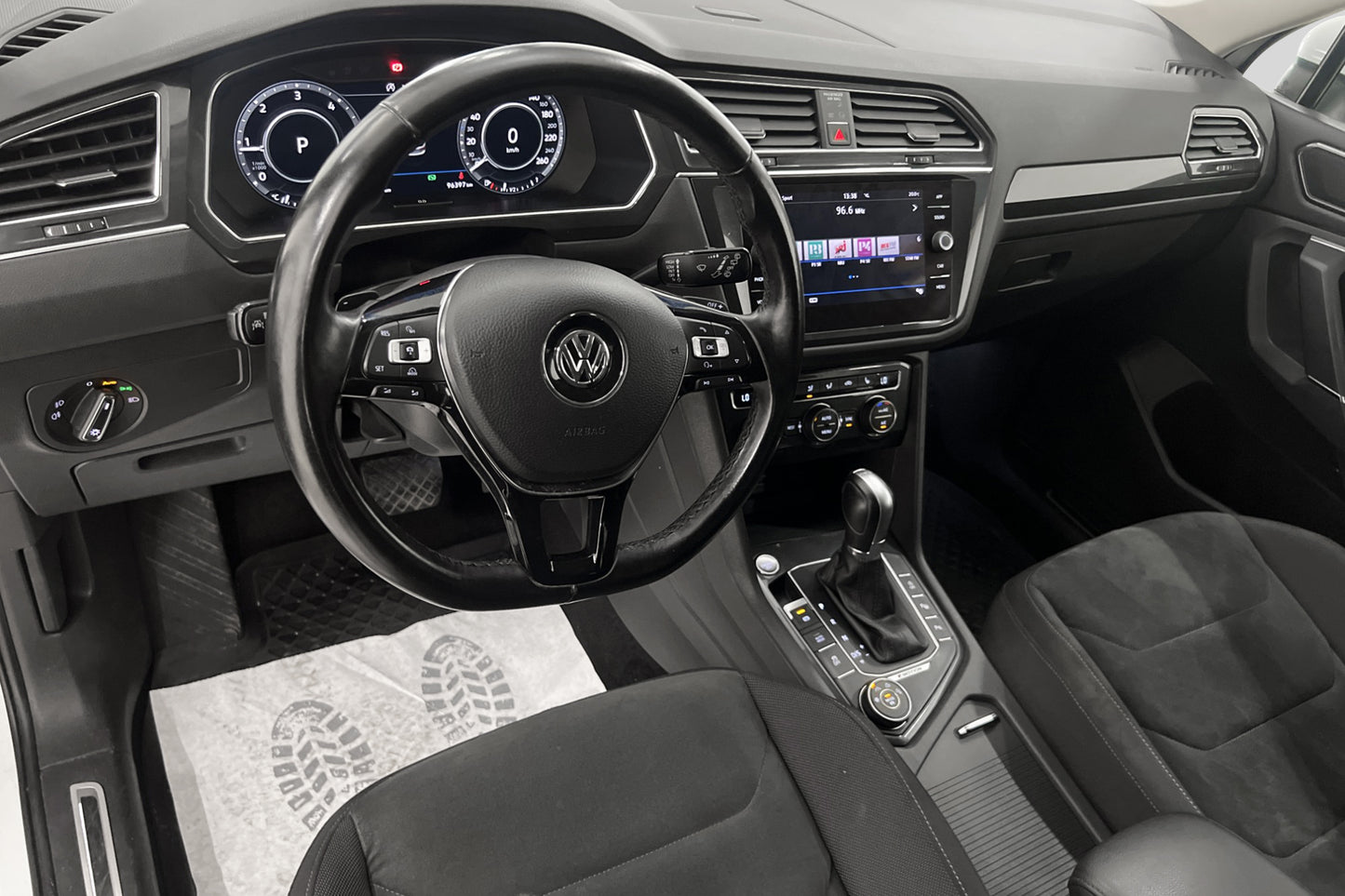 Volkswagen Tiguan Allspace 2.0 TDI 190hk 7-sits Cockpit Drag