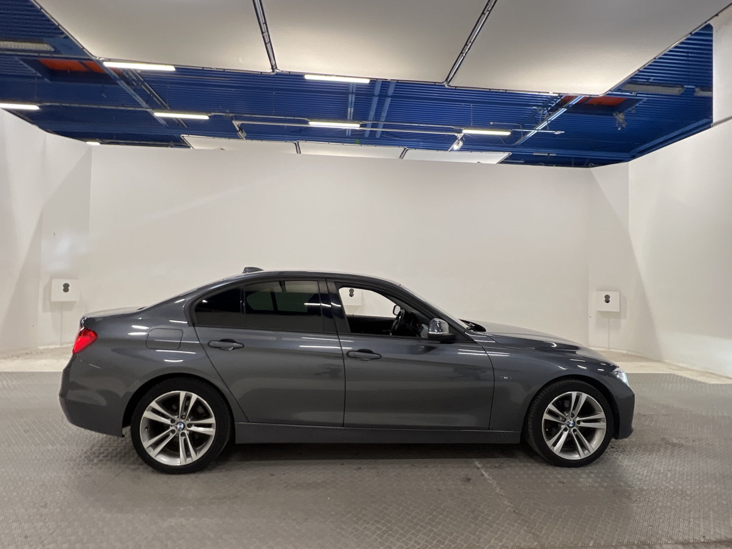 BMW 320i xDrive 184hk Sport line P-Sensor Nyservad Nybes