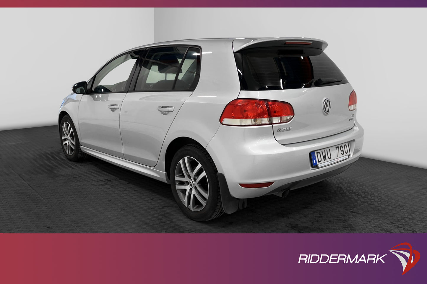 Volkswagen Golf 1.6 TDI 105hk Dark Label Nyservad 0,35l/mil