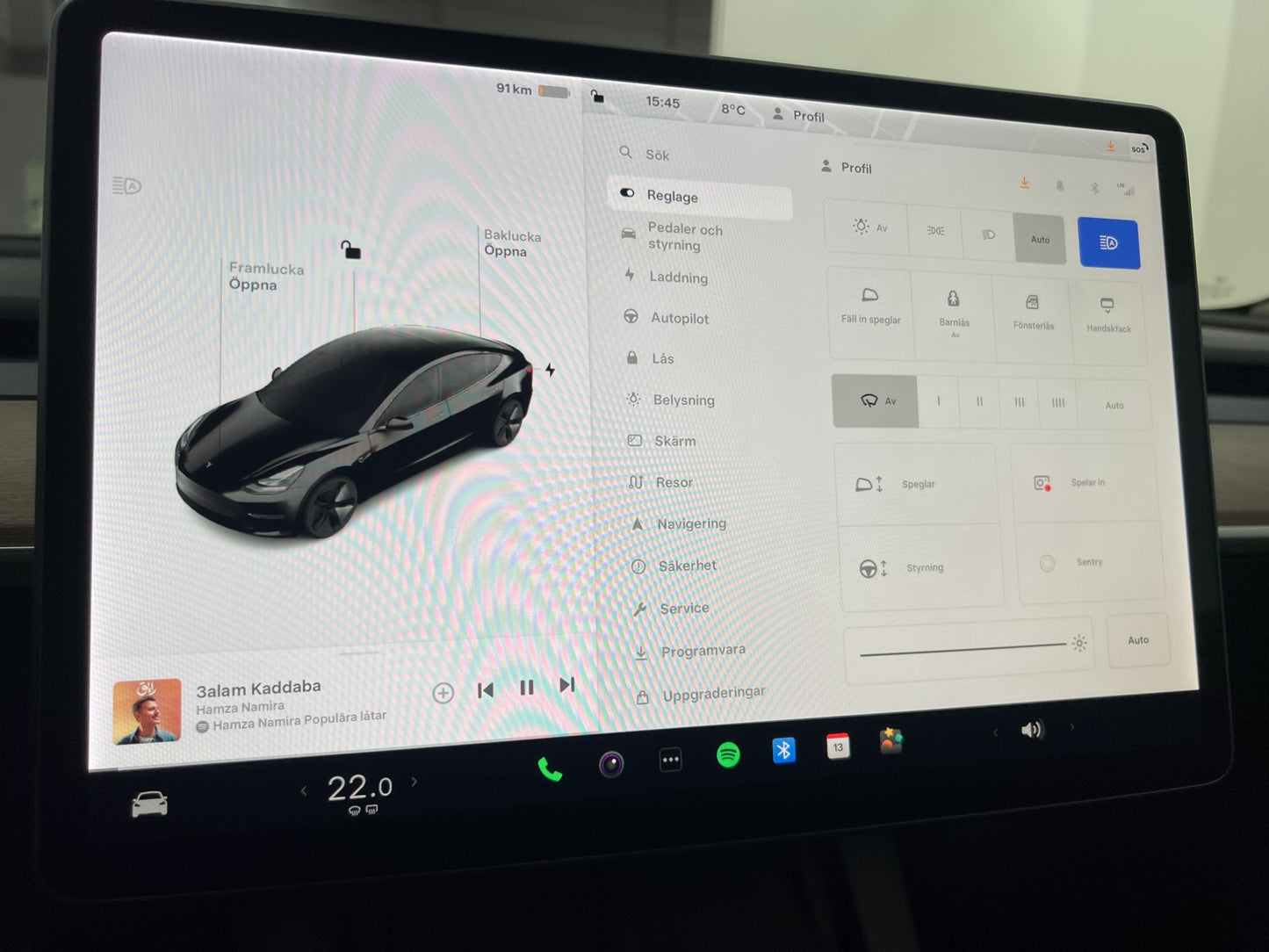 Tesla Model 3 Long Range AWD 440hk Svensksåld Navi Kamera