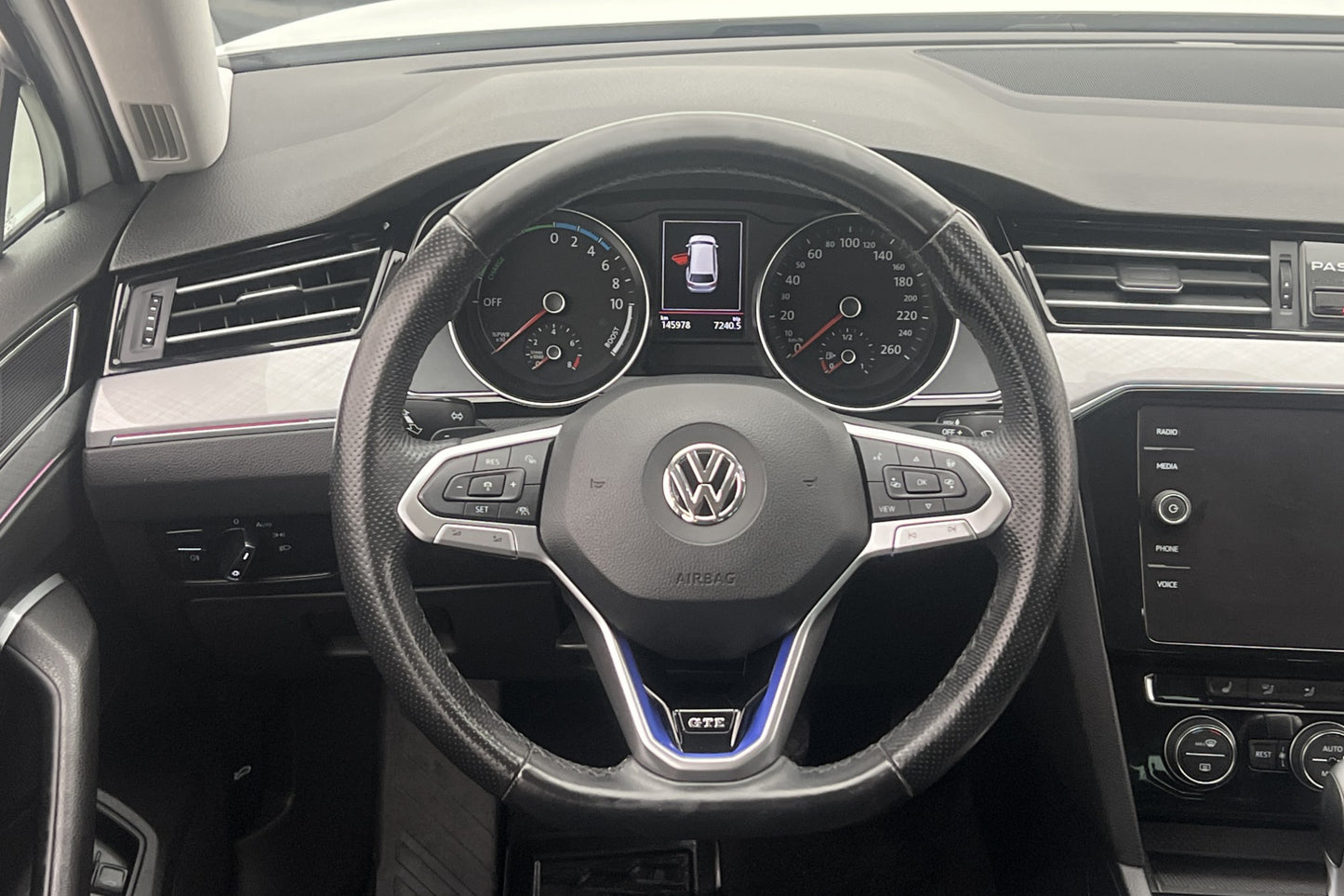 Volkswagen Passat GTE 218hk Executive Navi Ambient Dragkrok