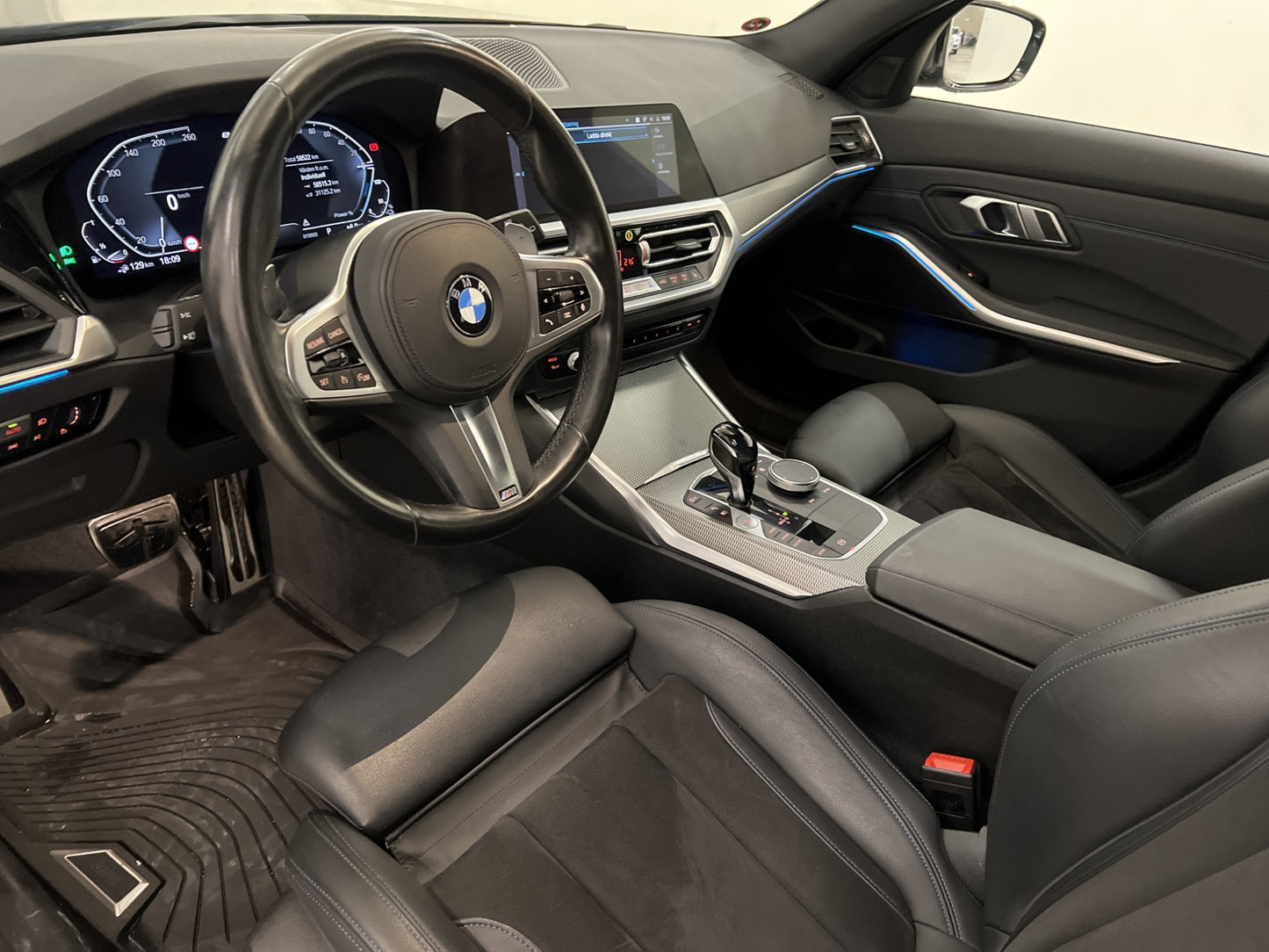 BMW 330 e Touring 292hk M Sport HiFi Navi Cockpit Drag MOMS