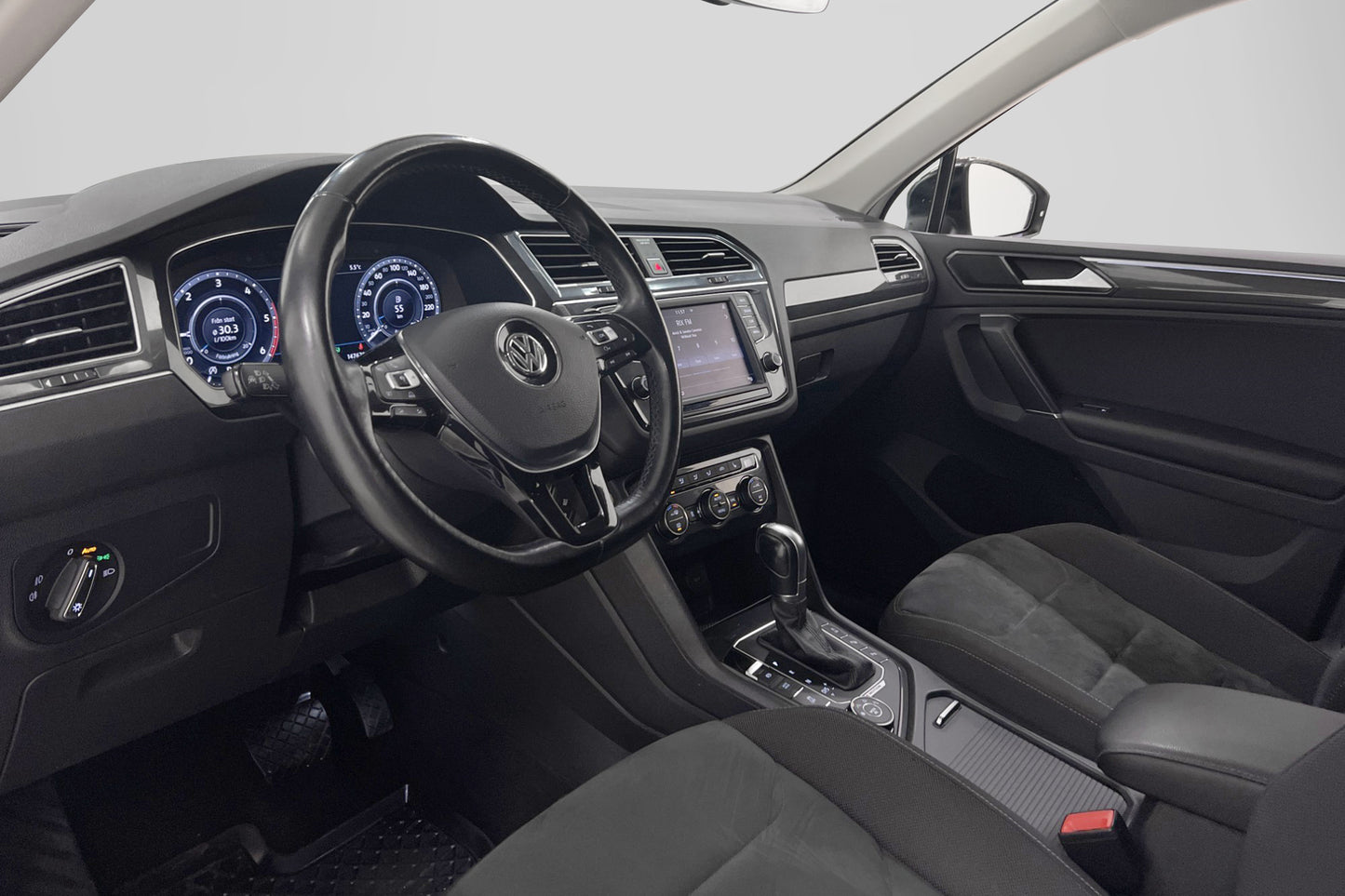 Volkswagen Tiguan TDI 4M 190hk Värmare Cockpit Kamera Drag