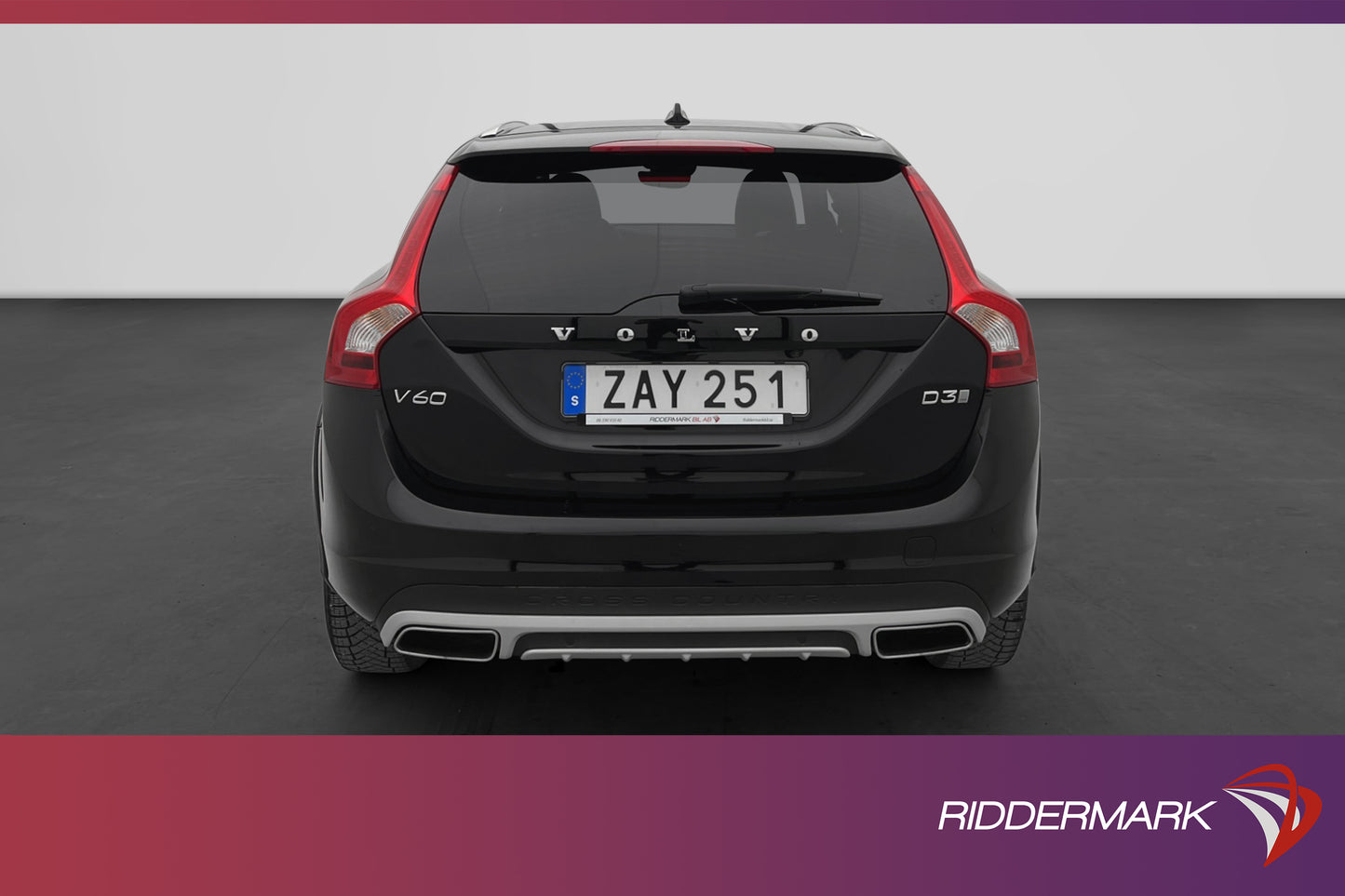 Volvo V60 Cross Country D3 Summum VOC D-värme B-kamera 150hk