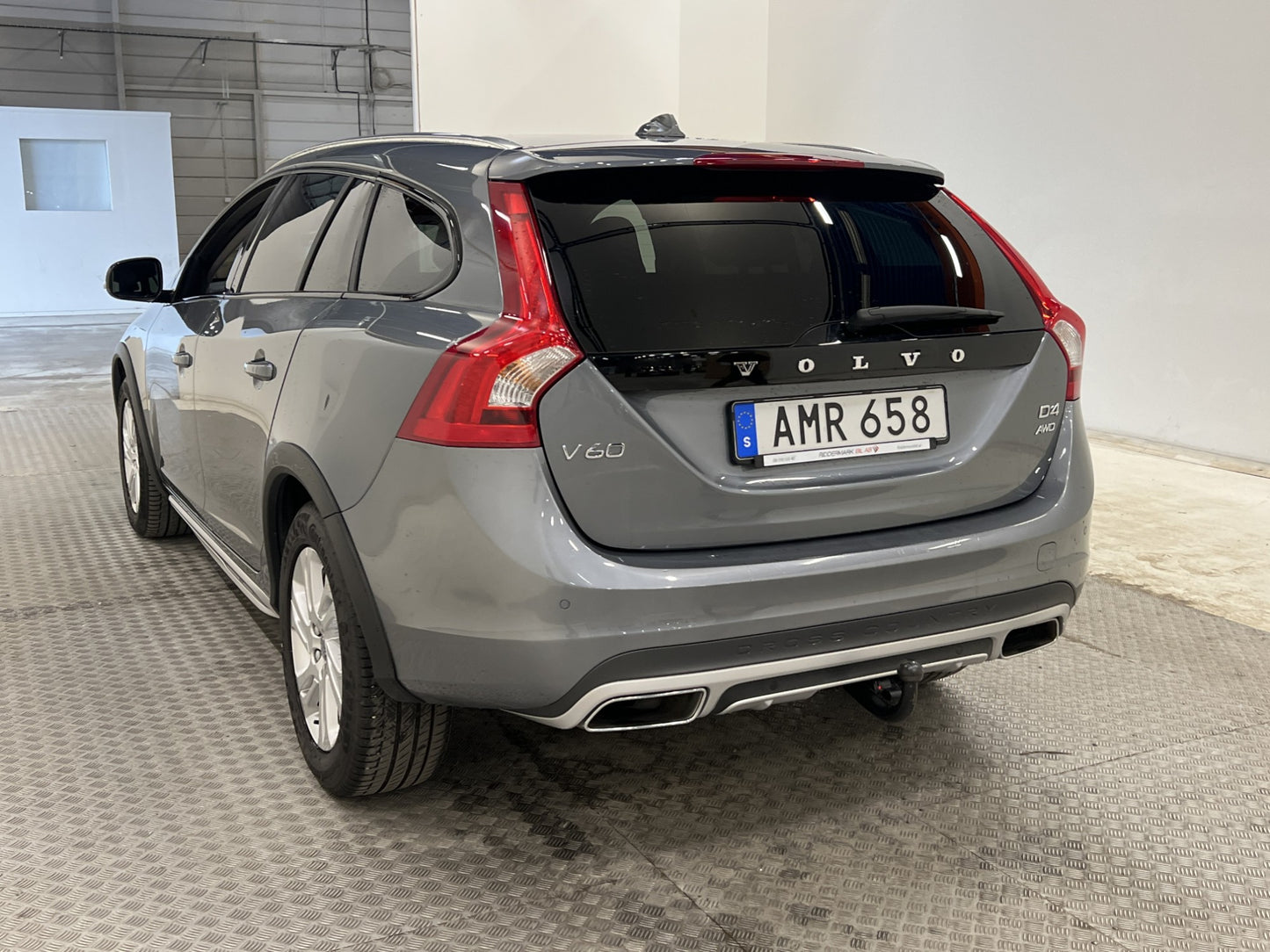 Volvo V60 Cross Country D4 AWD 190hk Summum VoC Navi Drag