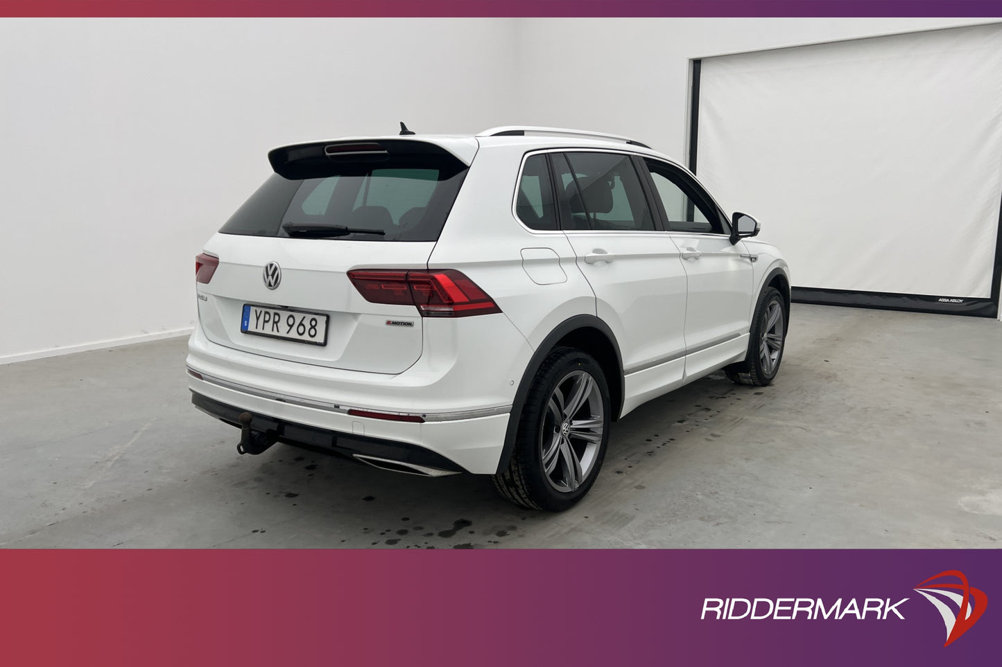 Volkswagen Tiguan 2.0 TSI 220hk 4M R-Line Cockpit Värmare