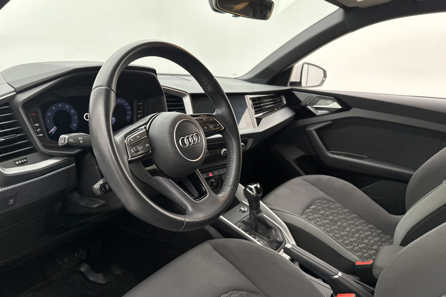 Audi A1 Sportback 35 TFSI 150hk Proline Cockpit P-Sensorer