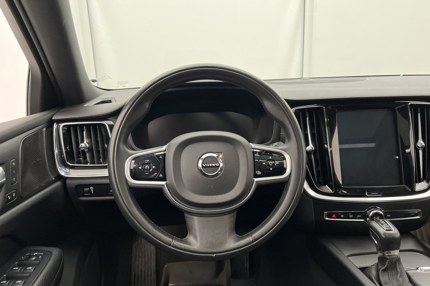 Volvo V60 D4 Inscription VOC Värm Pano H/K HUD 360° GPS Drag