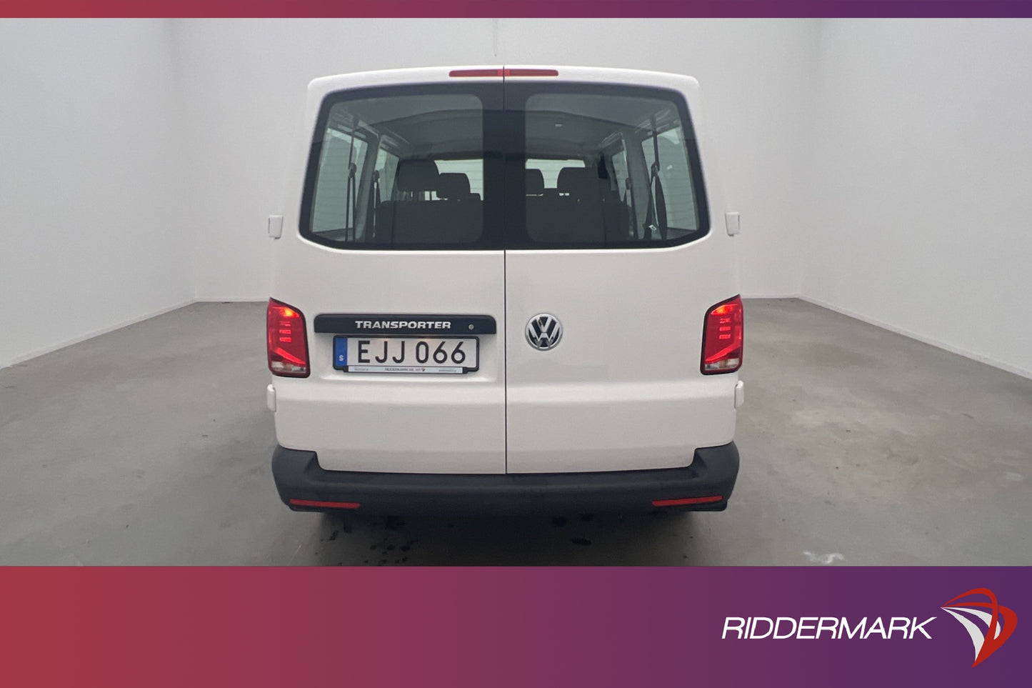 Volkswagen Transporter Kombi Lång 2.0TDI 9-Sits PDC Moms