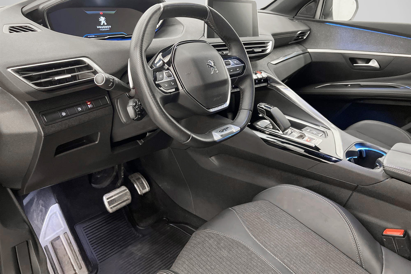 Peugeot 3008 GT HYBRID 1.6  EAT 225hk Allure Navi Carplay