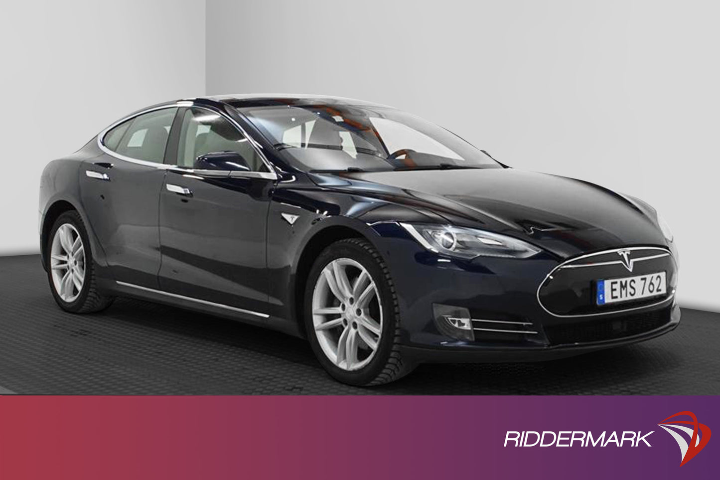 Tesla Model S 85 378hk Svensksåld Panorama Backkamera